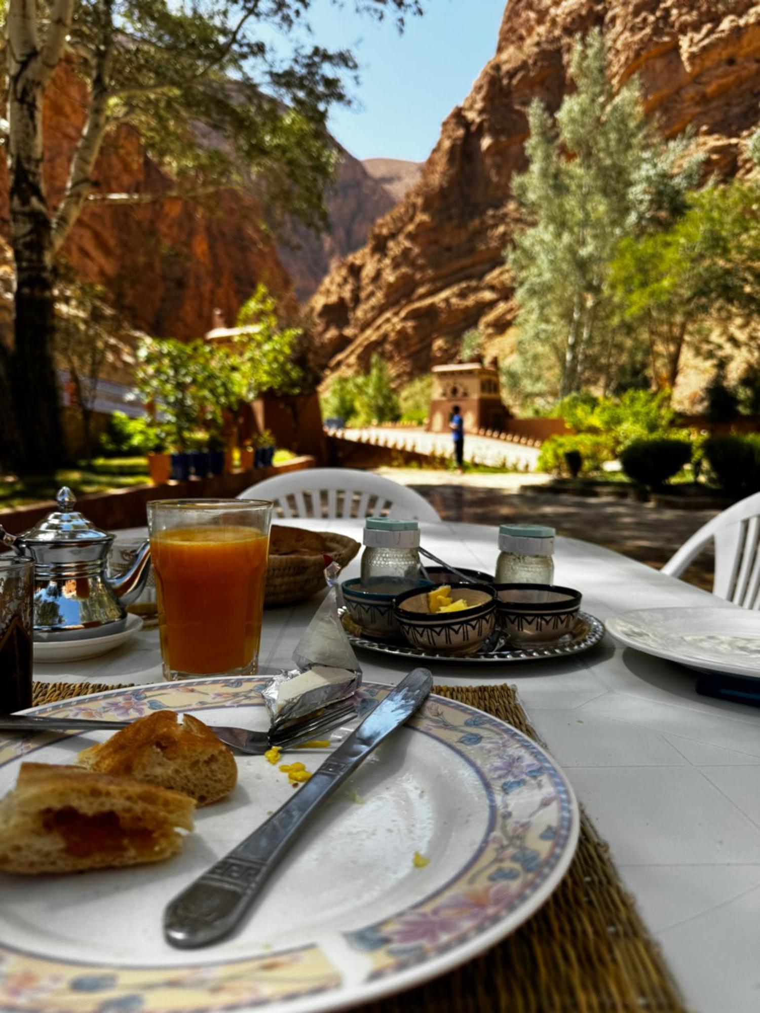Berbere De La Montagne Hotel Imdiazene Exteriör bild